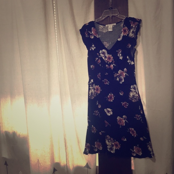 American Rag Dresses & Skirts - Floral Dress
